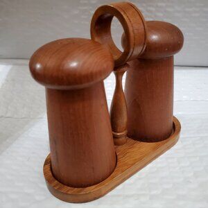 MCM Vtg Salt & Pepper Shakers 4"Mushroom Walnut with Stopper & Handled Tray READ